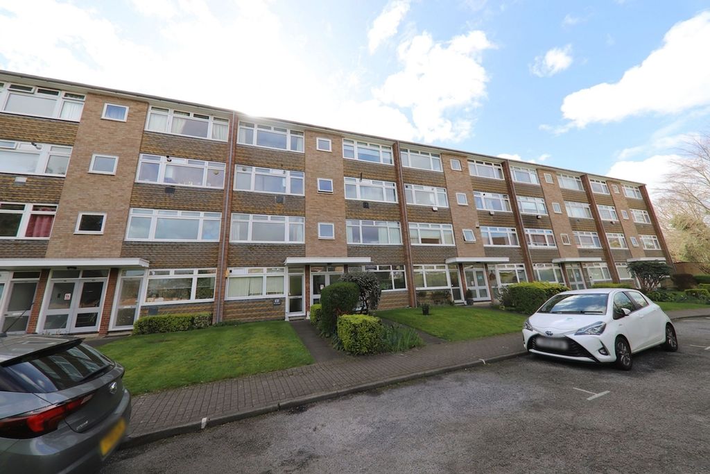 Property photo 1 of 11 Ext - Bury Meadows (E)