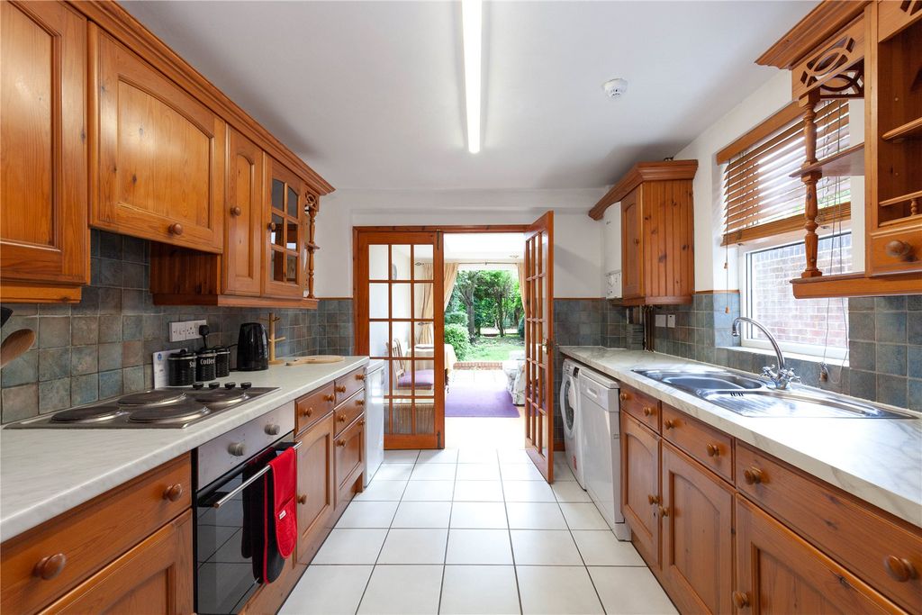 Property photo 2 of 16 Picture No. 09