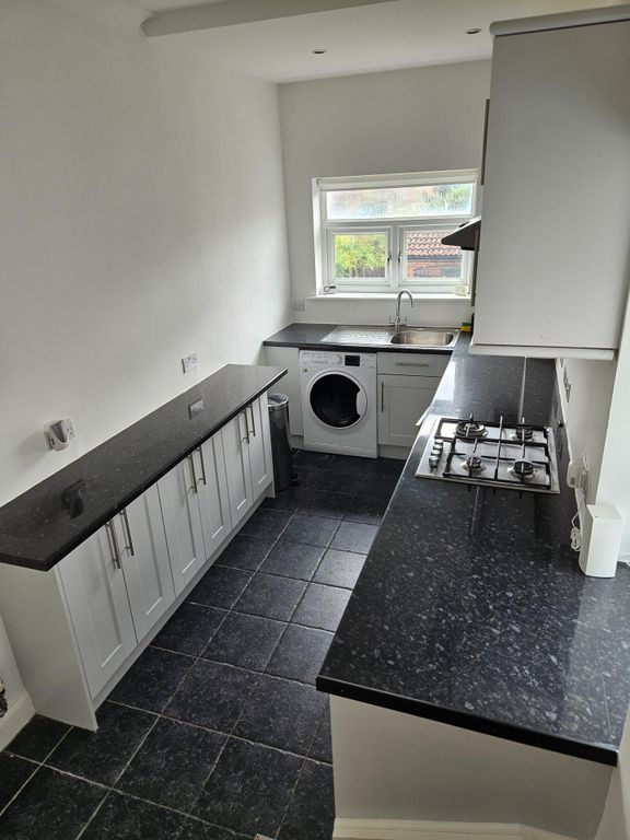 Property photo 1 of 12 Photo 0