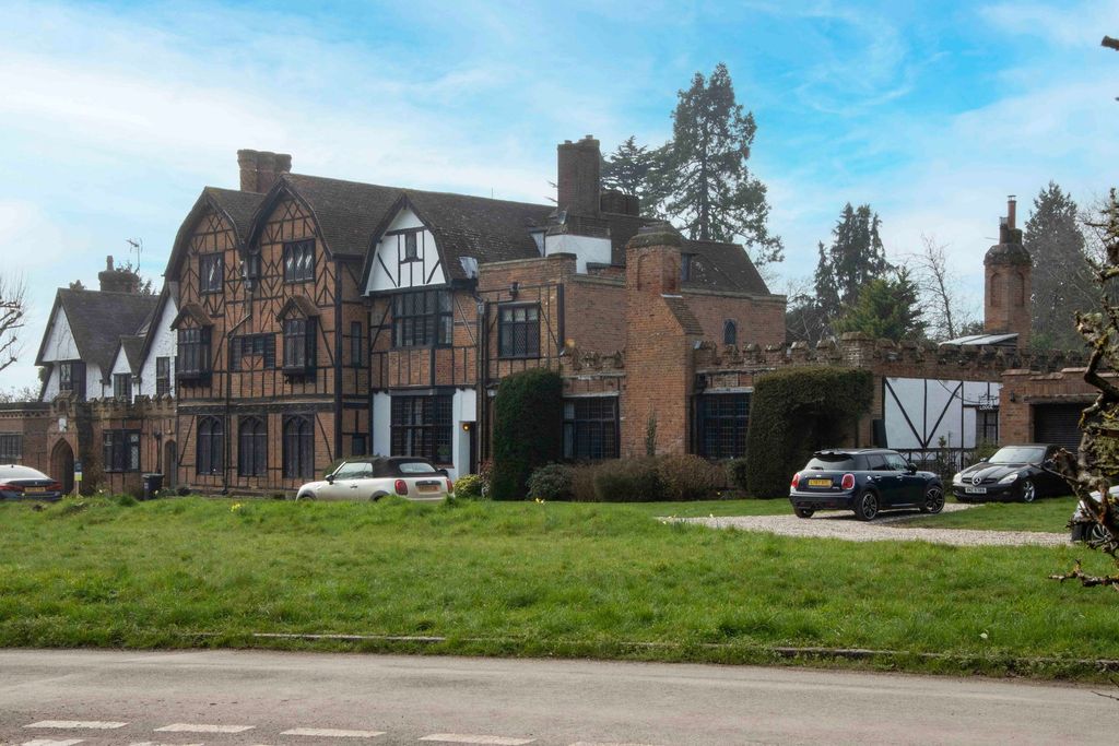 Property photo 1 of 16