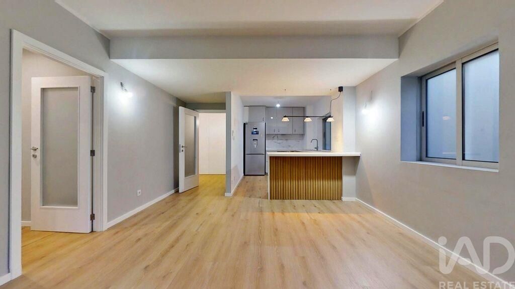 Property photo 1 of 40