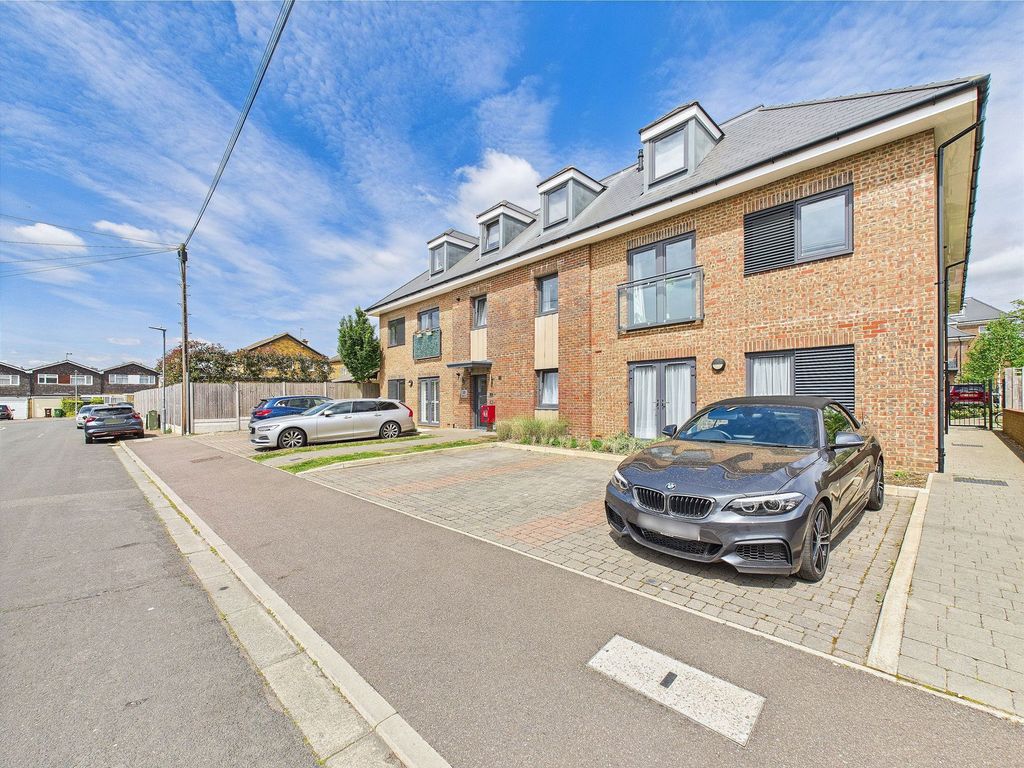Property photo 1 of 10