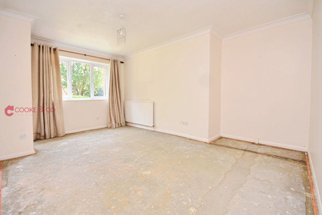 Property photo 3 of 11