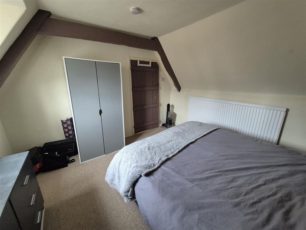 Property photo 3 of 10 Rooom 4.Jpg