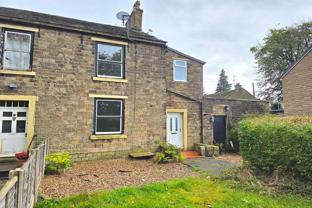 Property photo 1 of 11 External