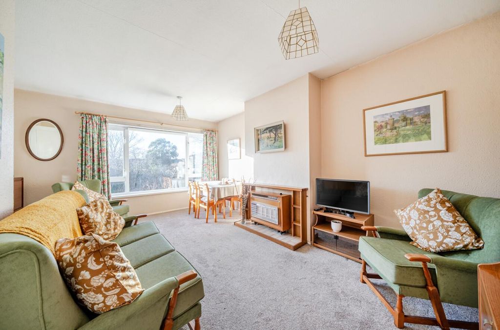 Property photo 2 of 12 Lounge1.Jpg