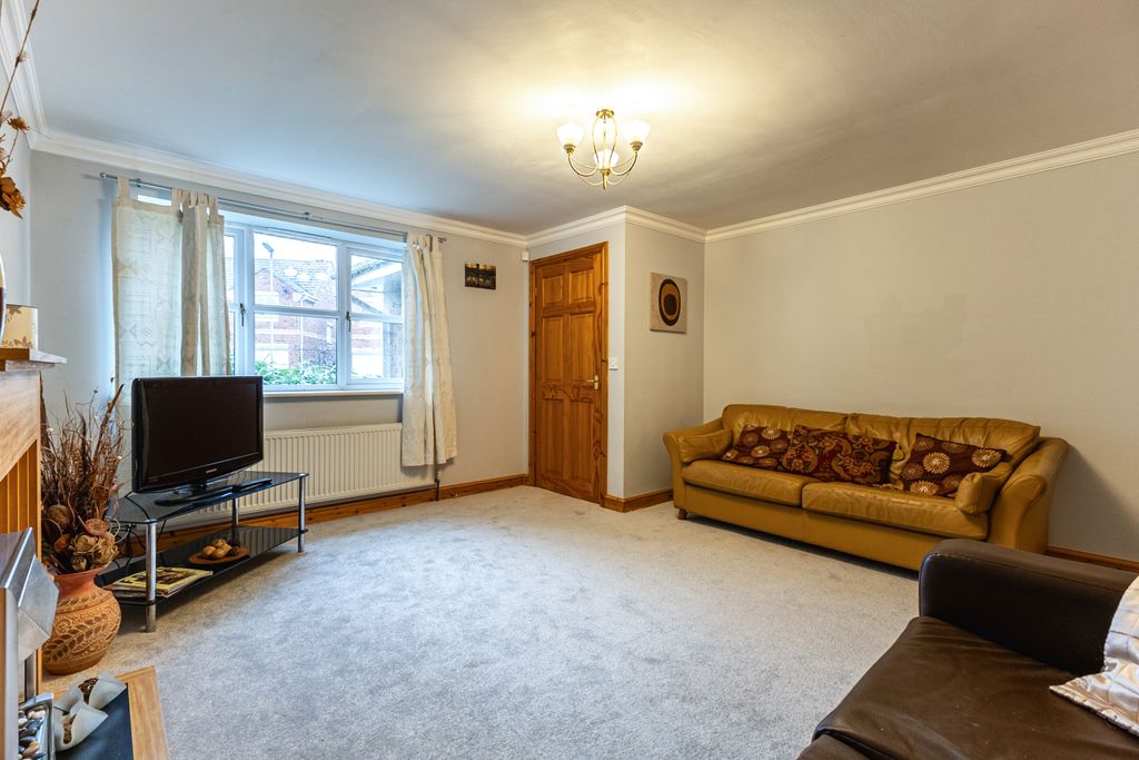 Property photo 2 of 16 Living Room