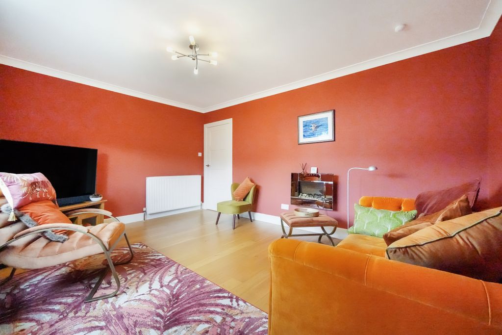 Property photo 2 of 13 Property Image 2