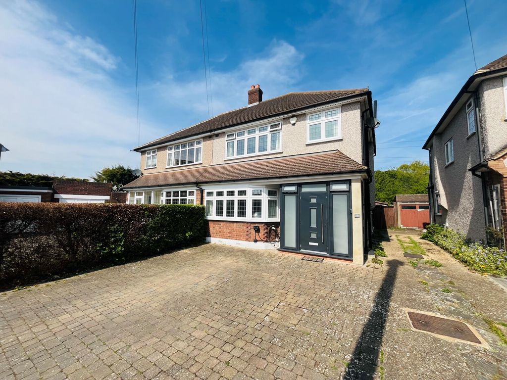 Property photo 1 of 17 Exterior