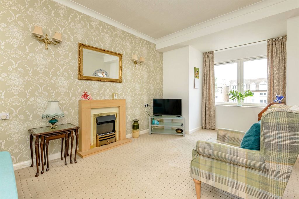 Property photo 3 of 20 Picture No. 05