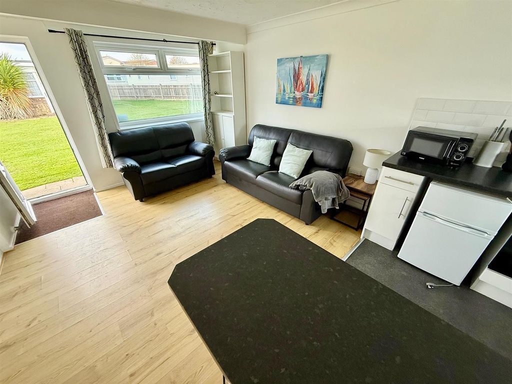 Property photo 2 of 8 Living Room