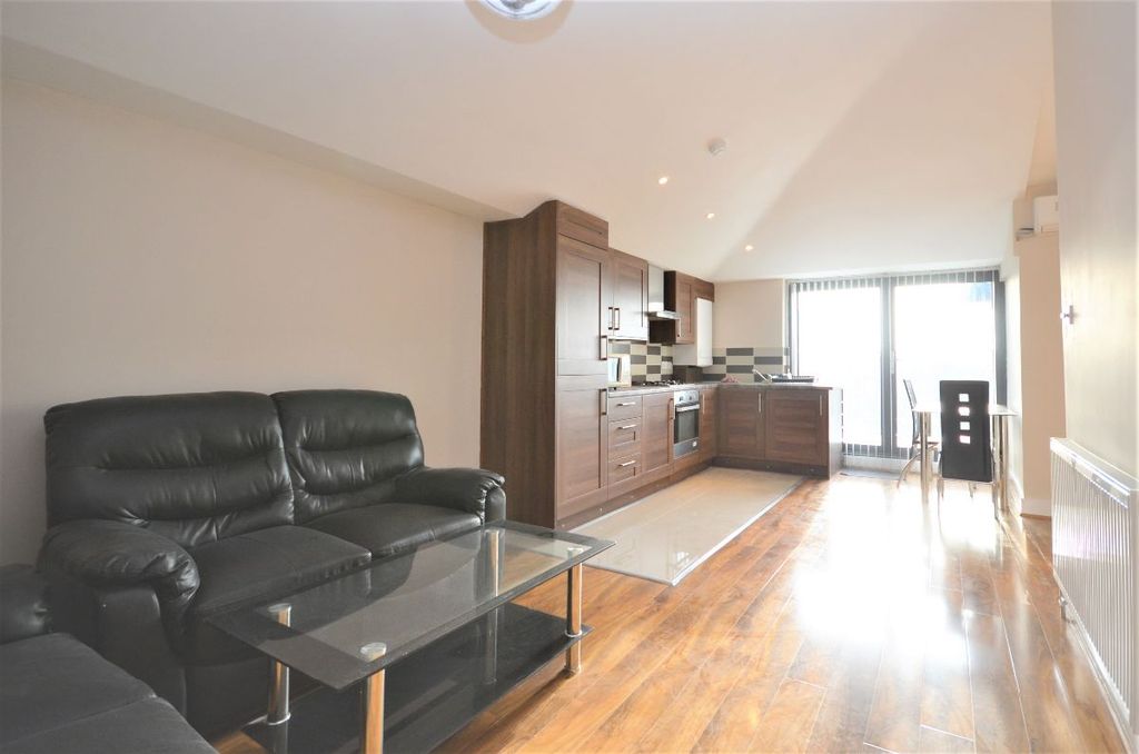 Property photo 2 of 6