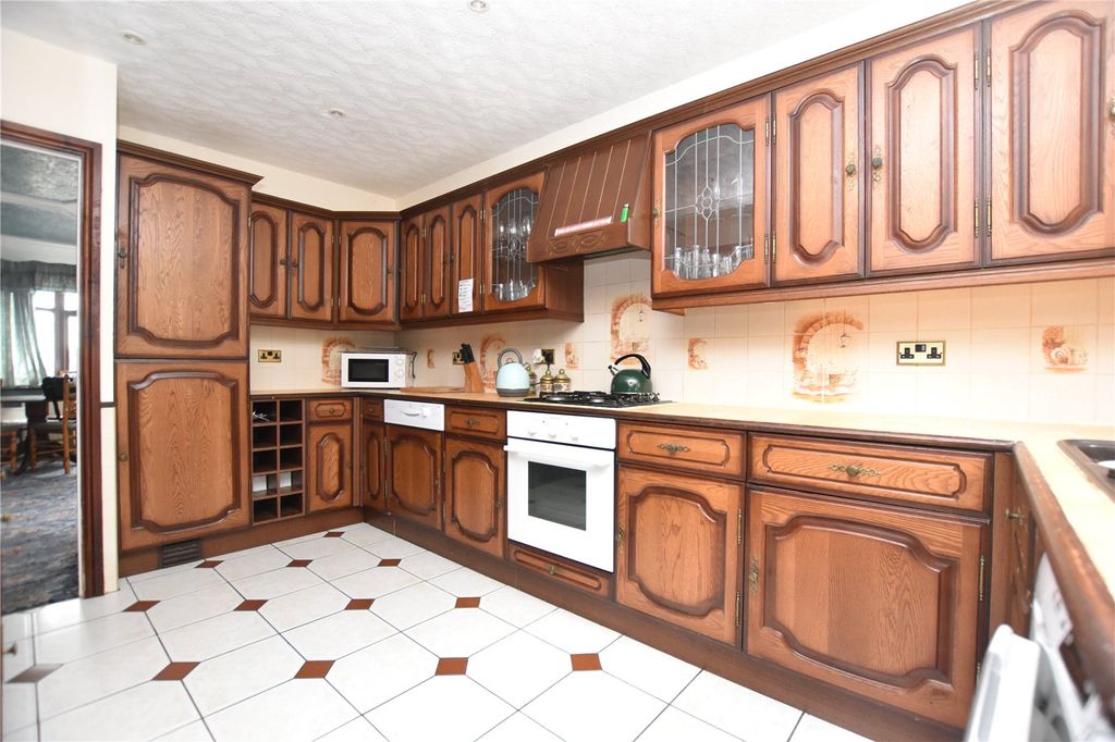 Property photo 3 of 9 Picture No. 06