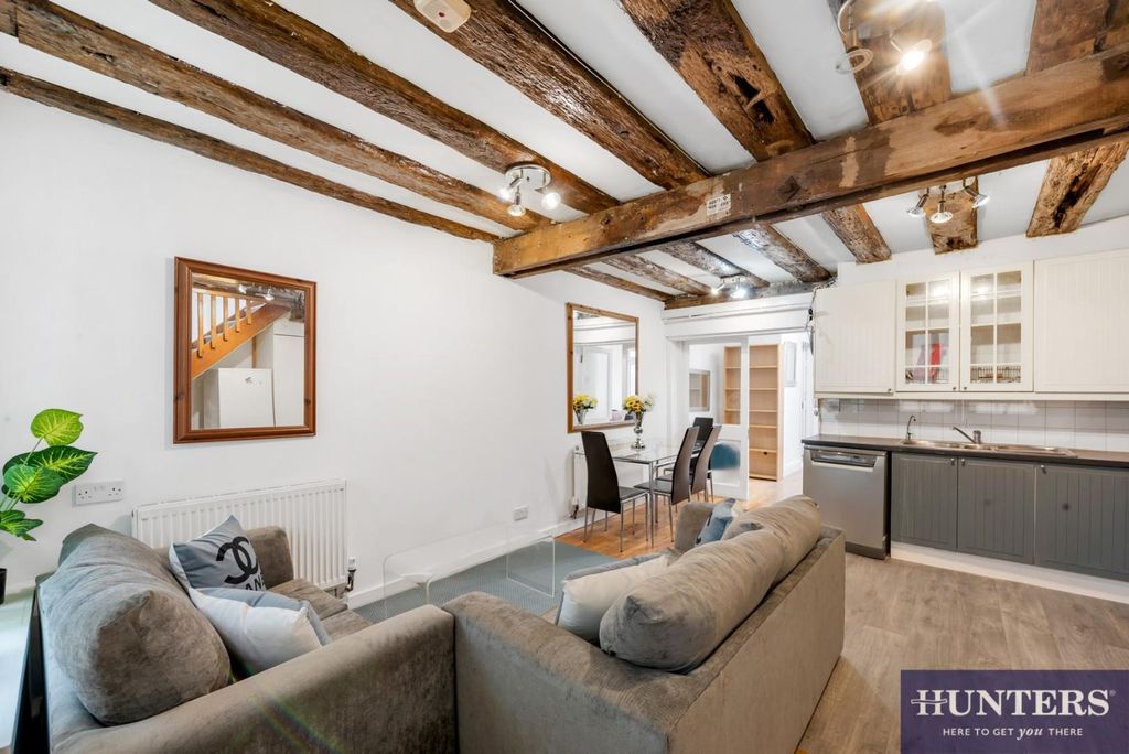 Property photo 2 of 15 Reception