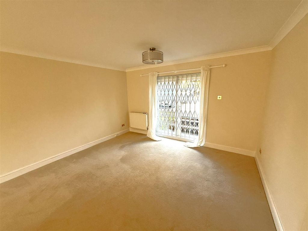 Property photo 3 of 10 Davidson Frost-Wellings, Dfw, Castleham Court, Liv