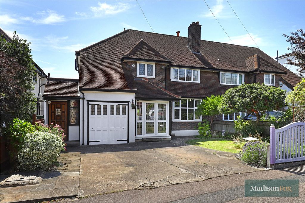 Property photo 1 of 34 Picture No. 84