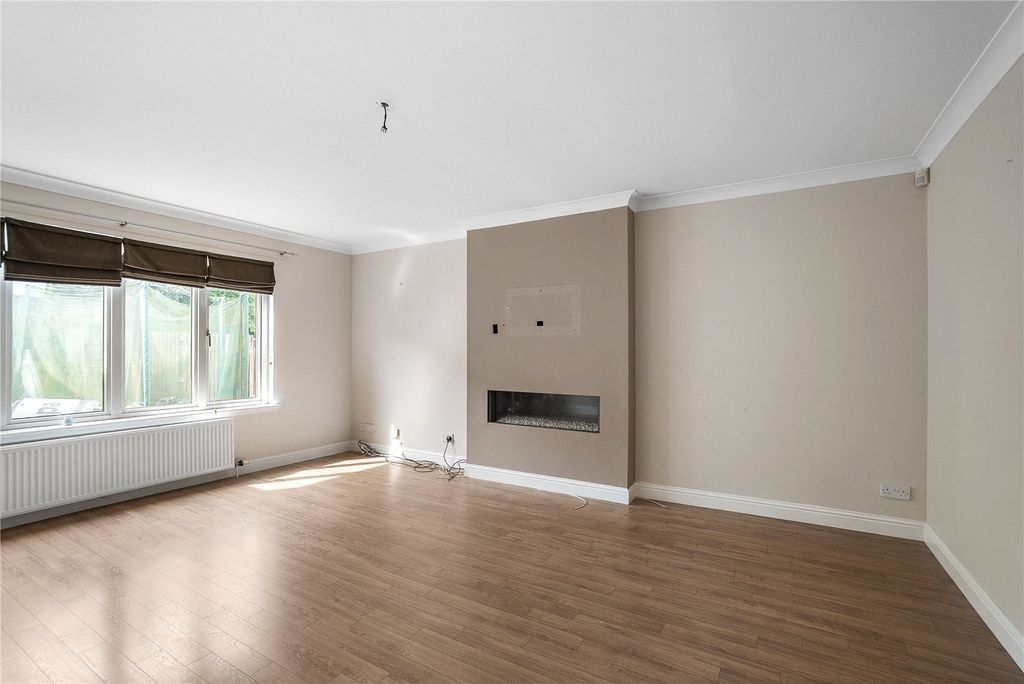 Property photo 3 of 29 Picture No. 05