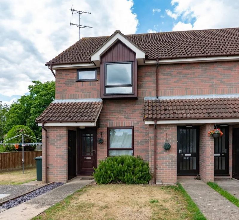 Property photo 1 of 7 Photo 2