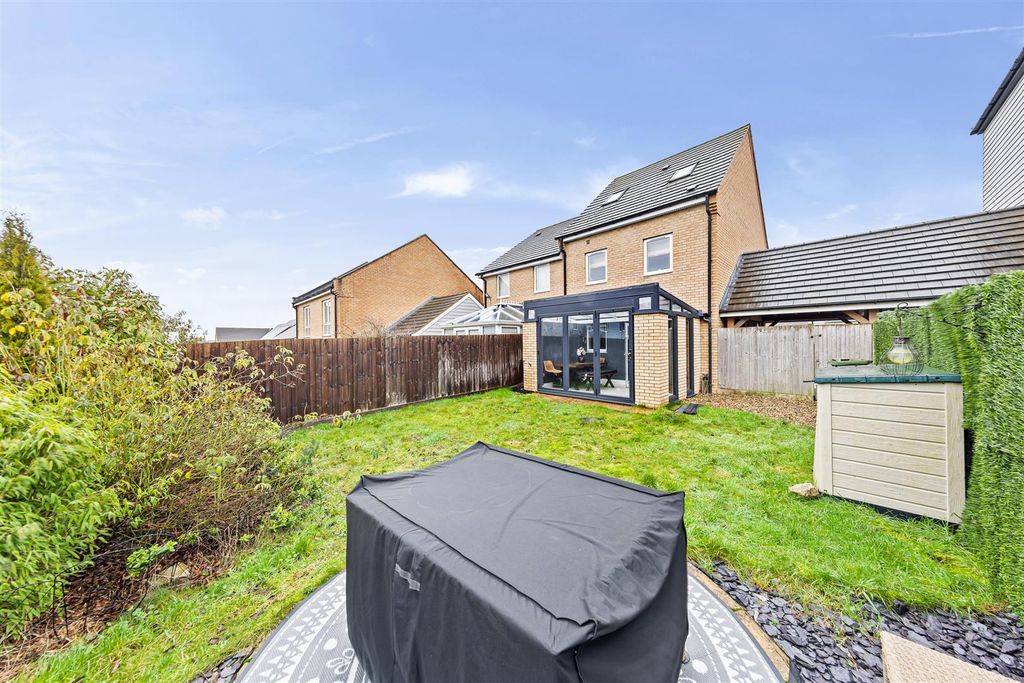 Property photo 2 of 27 3Caroracresweb06.Jpg