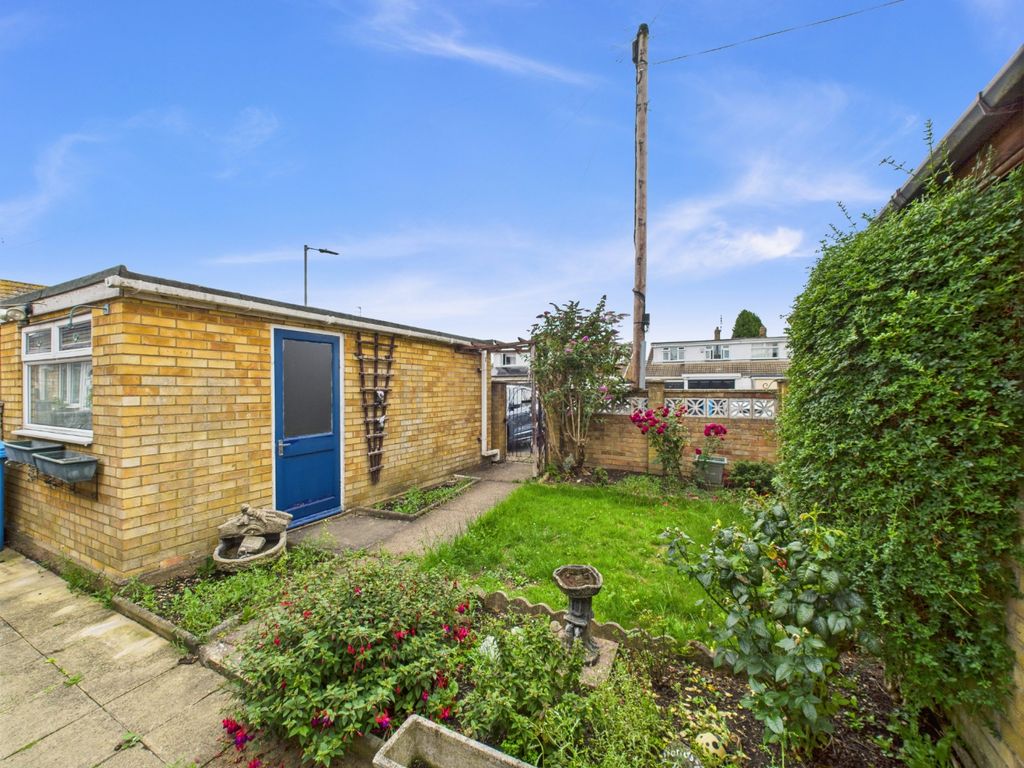 Property photo 3 of 8 4357598