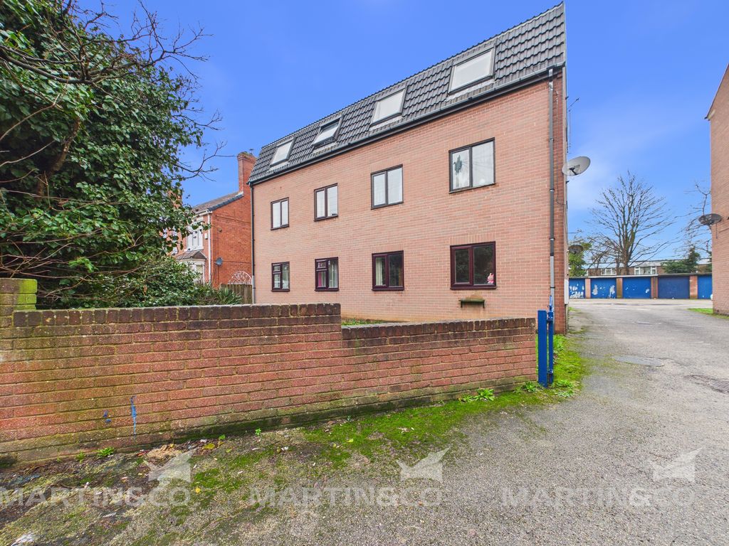 Property photo 2 of 9 Cam02406G0-Pr0569-Still008