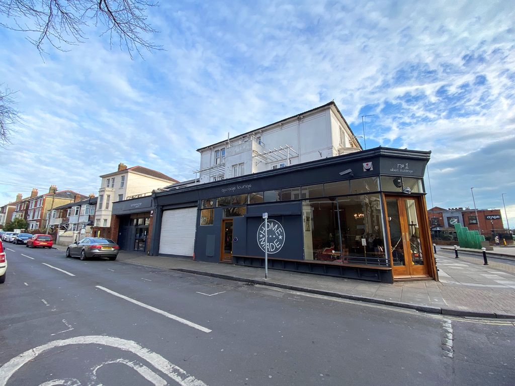 Property photo 1 of 17 11