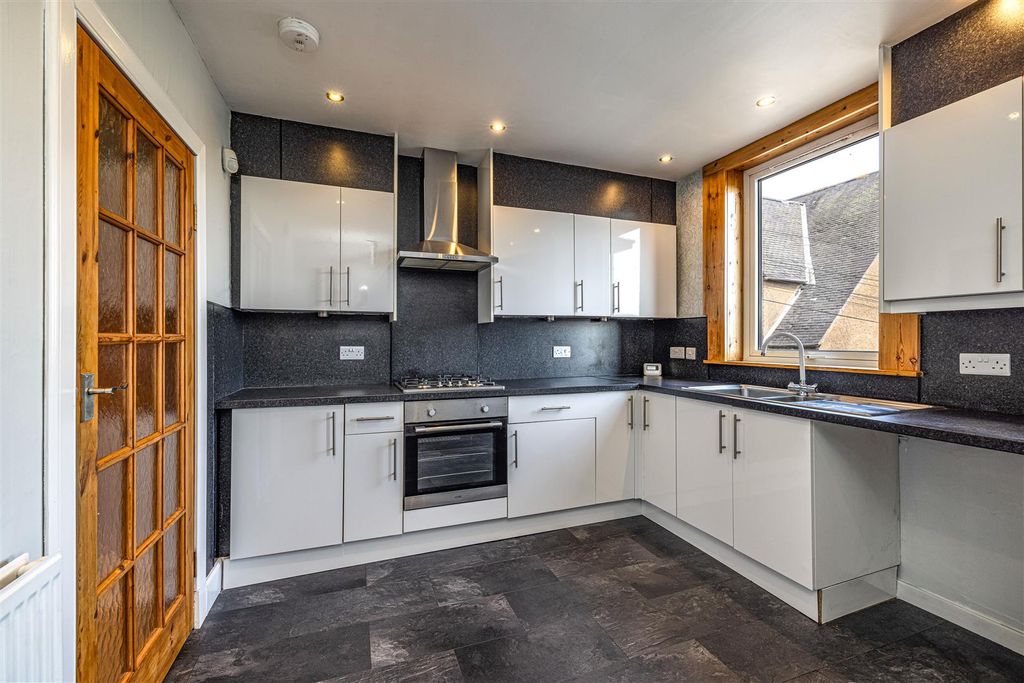 Property photo 3 of 21 52 Forest Hill Galashiels 10.Jpg
