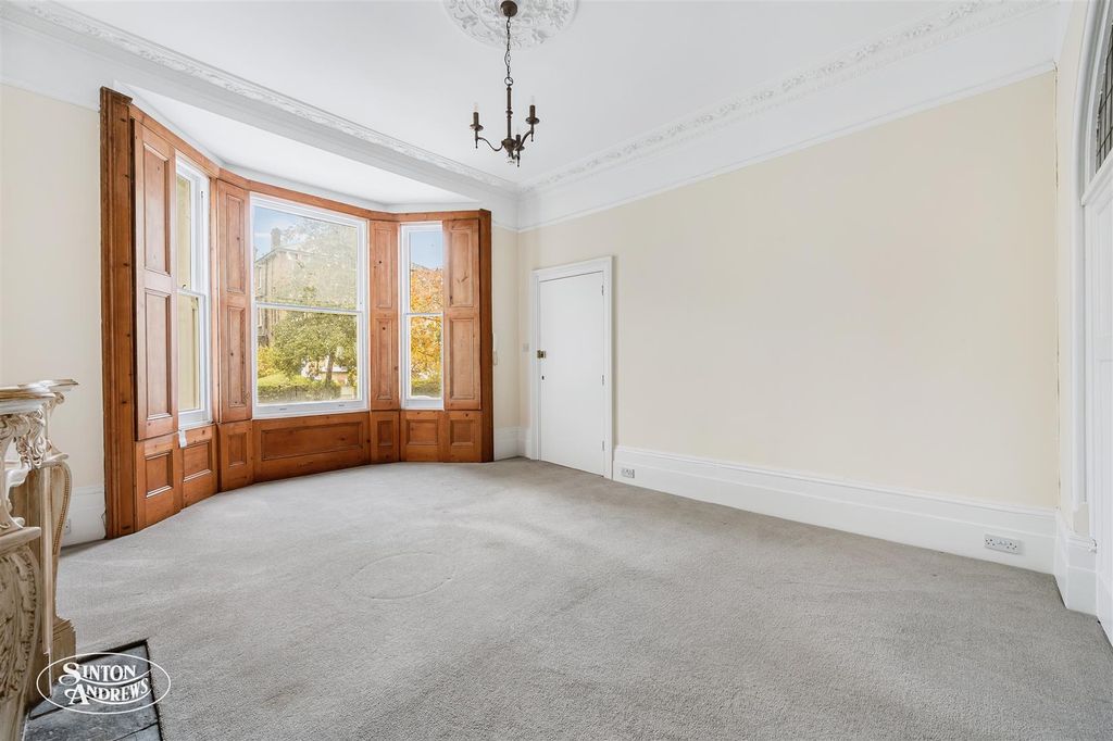 Property photo 3 of 10 2C Churchfield Road-3.Jpg