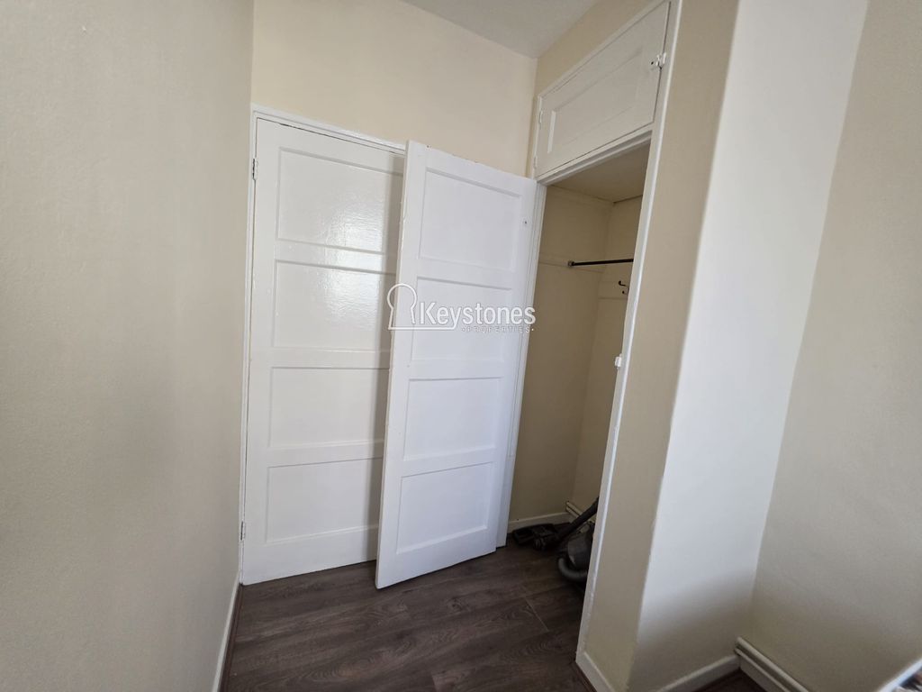 Property photo 3 of 9 Single Room