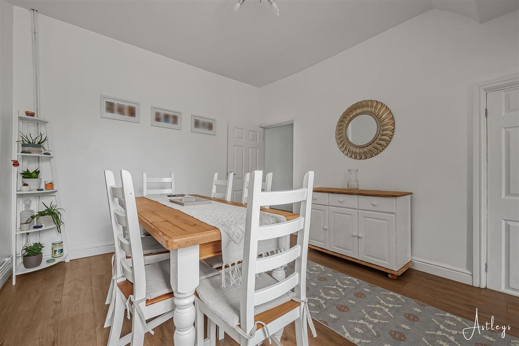 Property photo 3 of 15 Dining Room
