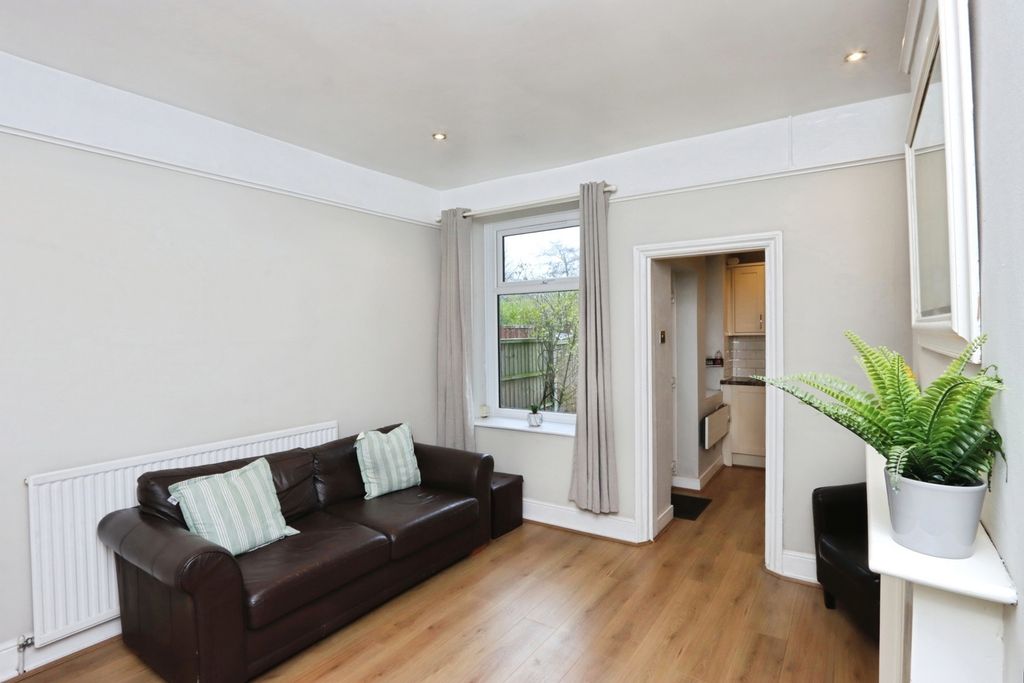 Property photo 3 of 21 Pbox-Img.Jpg