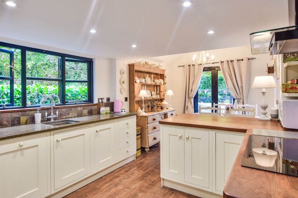 Property photo 3 of 35 Dsc_0025-Dsc_0027