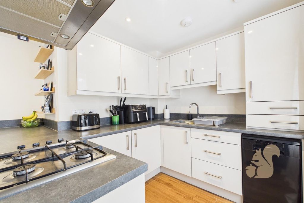 Property photo 3 of 14 Cam01659G0-Pr0643-Still004.Jpg