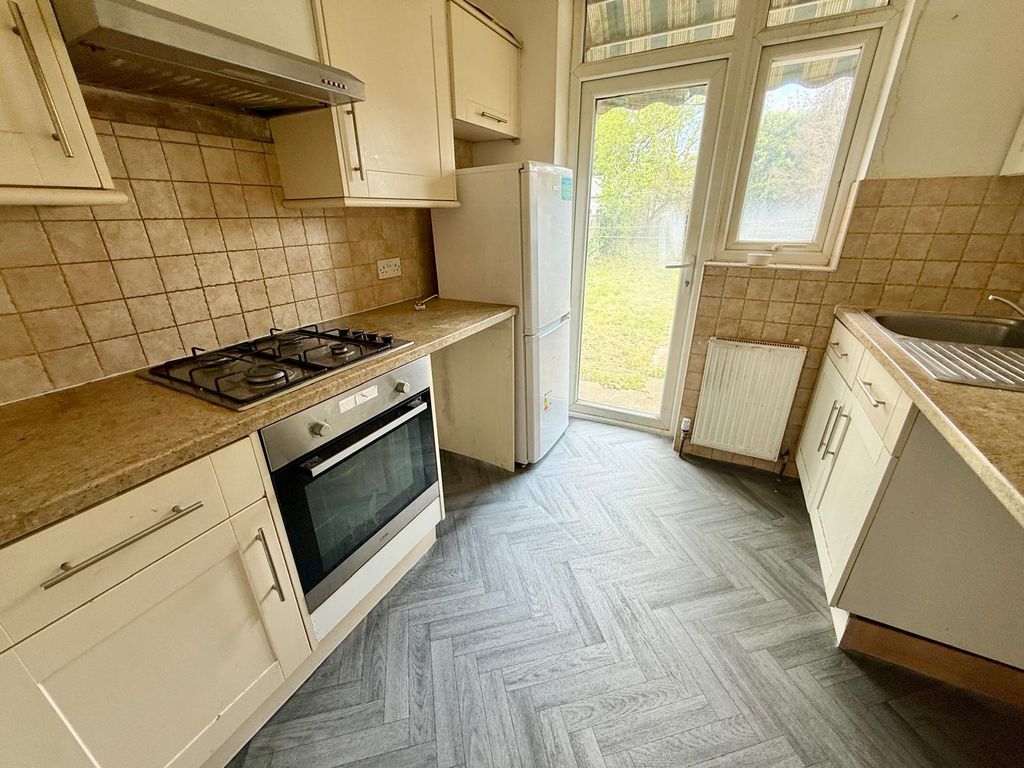 Property photo 3 of 12 Gallery