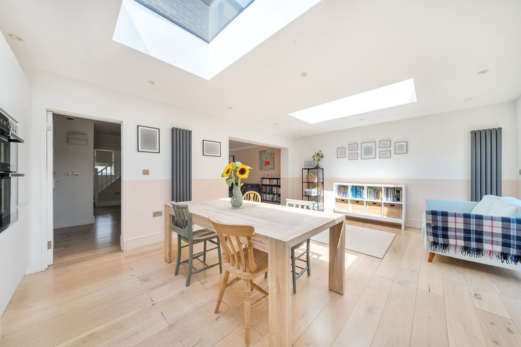 Property photo 1 of 12 1-6A4Ca74519112-1...
