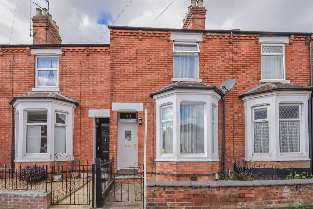 Property photo 1 of 9