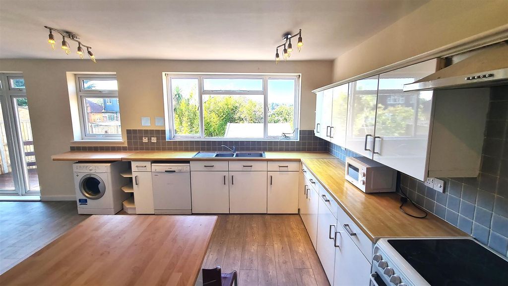 Property photo 3 of 36 Kitchen Breakfast Area