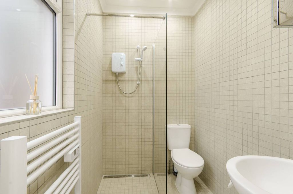 Property photo 3 of 5