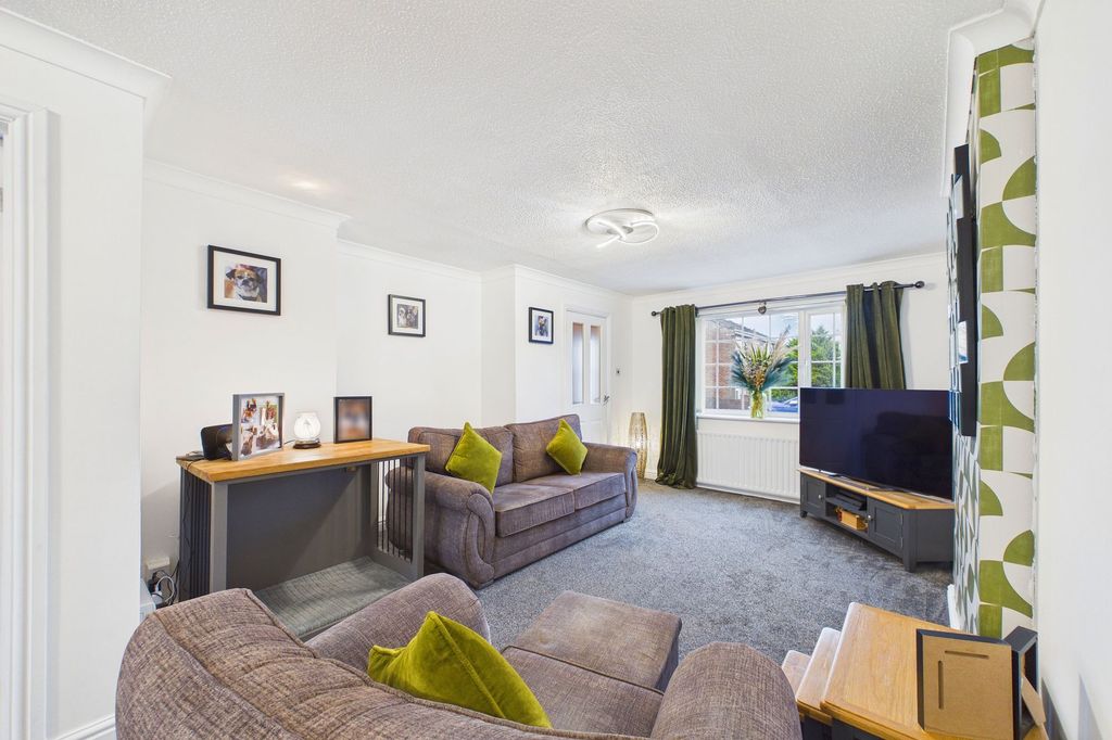 Property photo 3 of 19