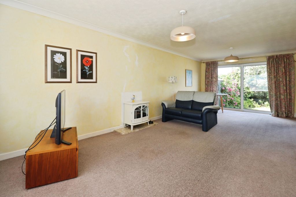 Property photo 2 of 14 Pbox-Img.Jpg