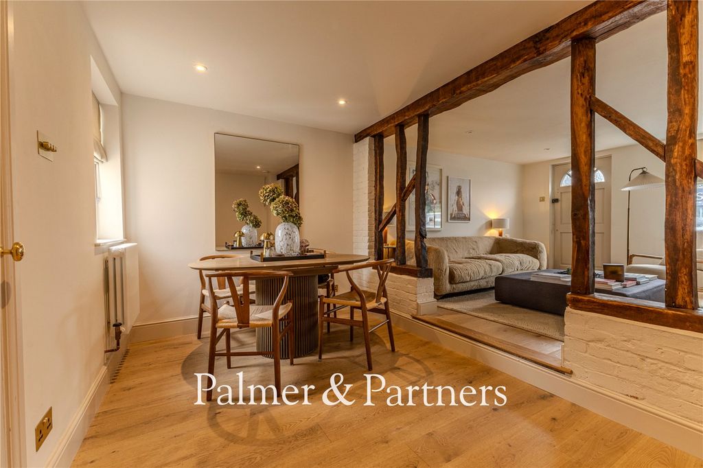 Property photo 3 of 17 Picture No. 06