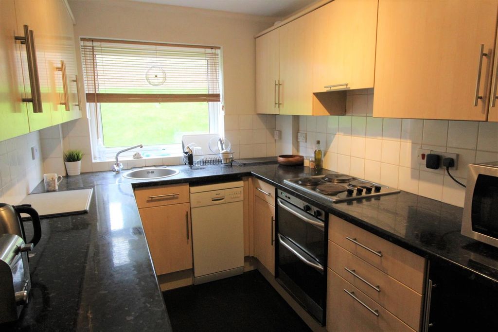 Property photo 2 of 6 Kitchen 4 Greenacre Court.Jpg