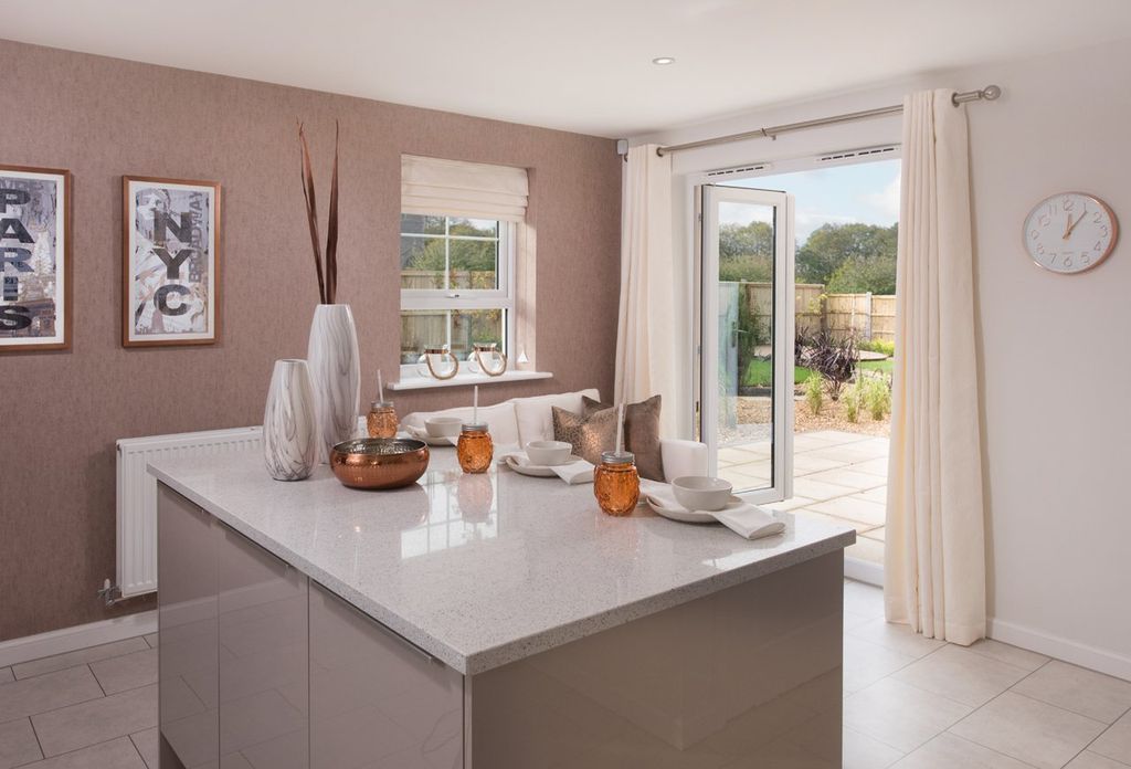 Property photo 2 of 9 Kitchen