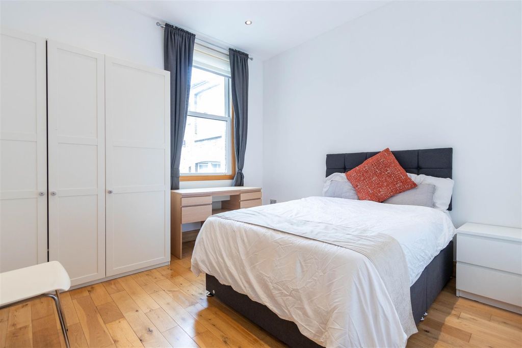 Property photo 3 of 7 Bedroom 1.Jpg