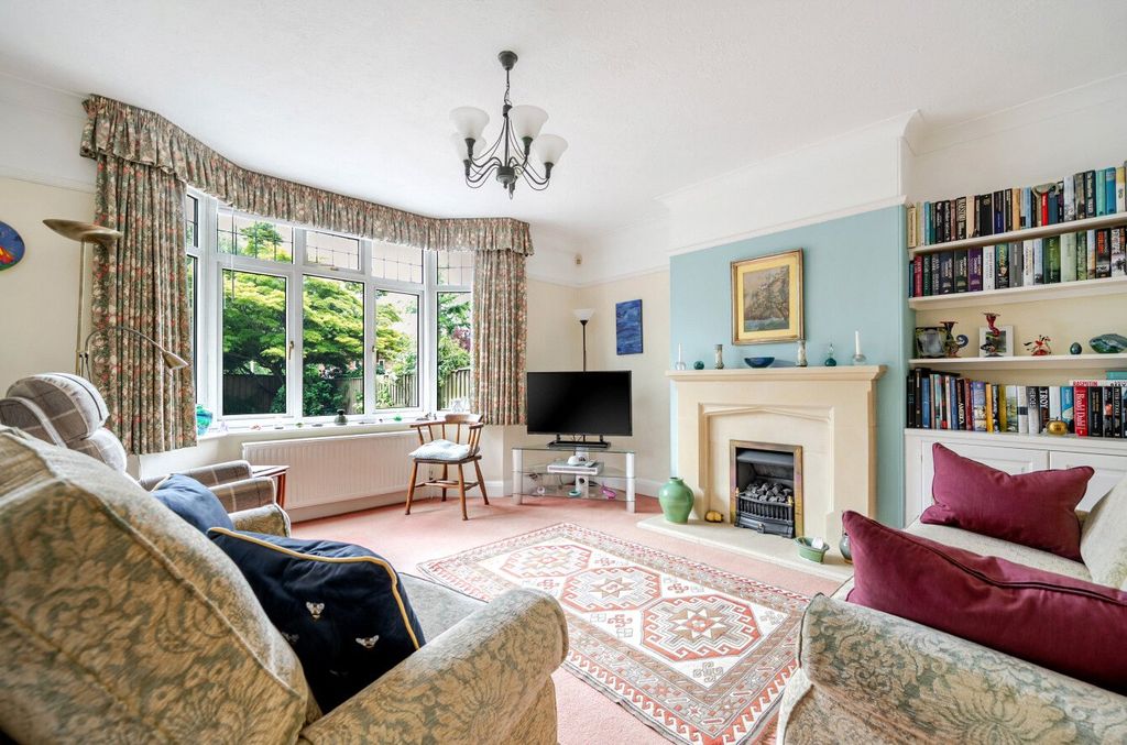 Property photo 3 of 12 Sitting Room