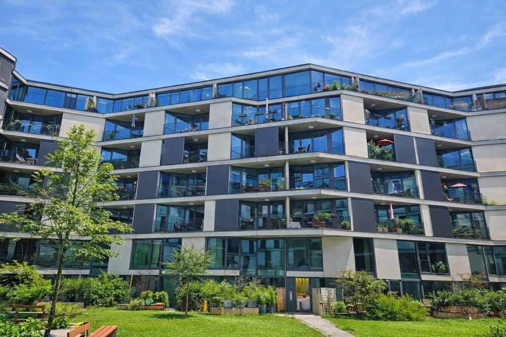 Property photo 1 of 11