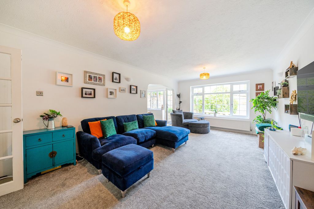 Property photo 3 of 18 Reception