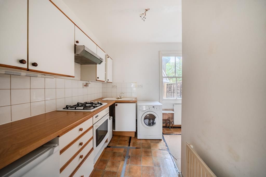 Property photo 3 of 13 Kitchen