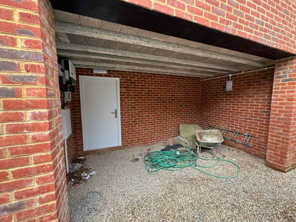 Property photo 2 of 2 Picture No. 04