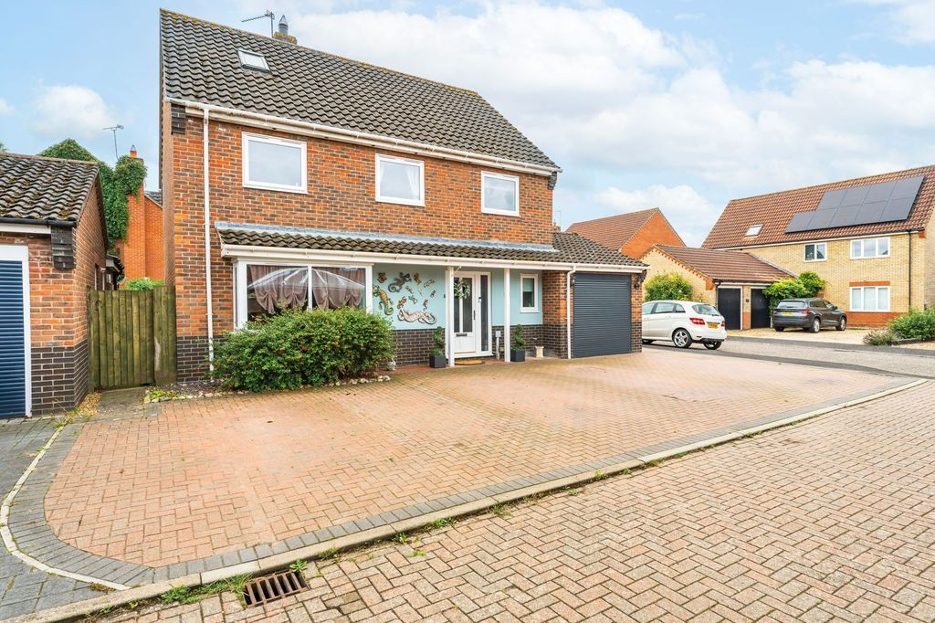Property photo 1 of 27